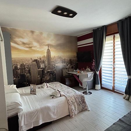 Studio Flat Policlinico G B Rossi Borgo Roma เวโรนา ภายนอก รูปภาพ