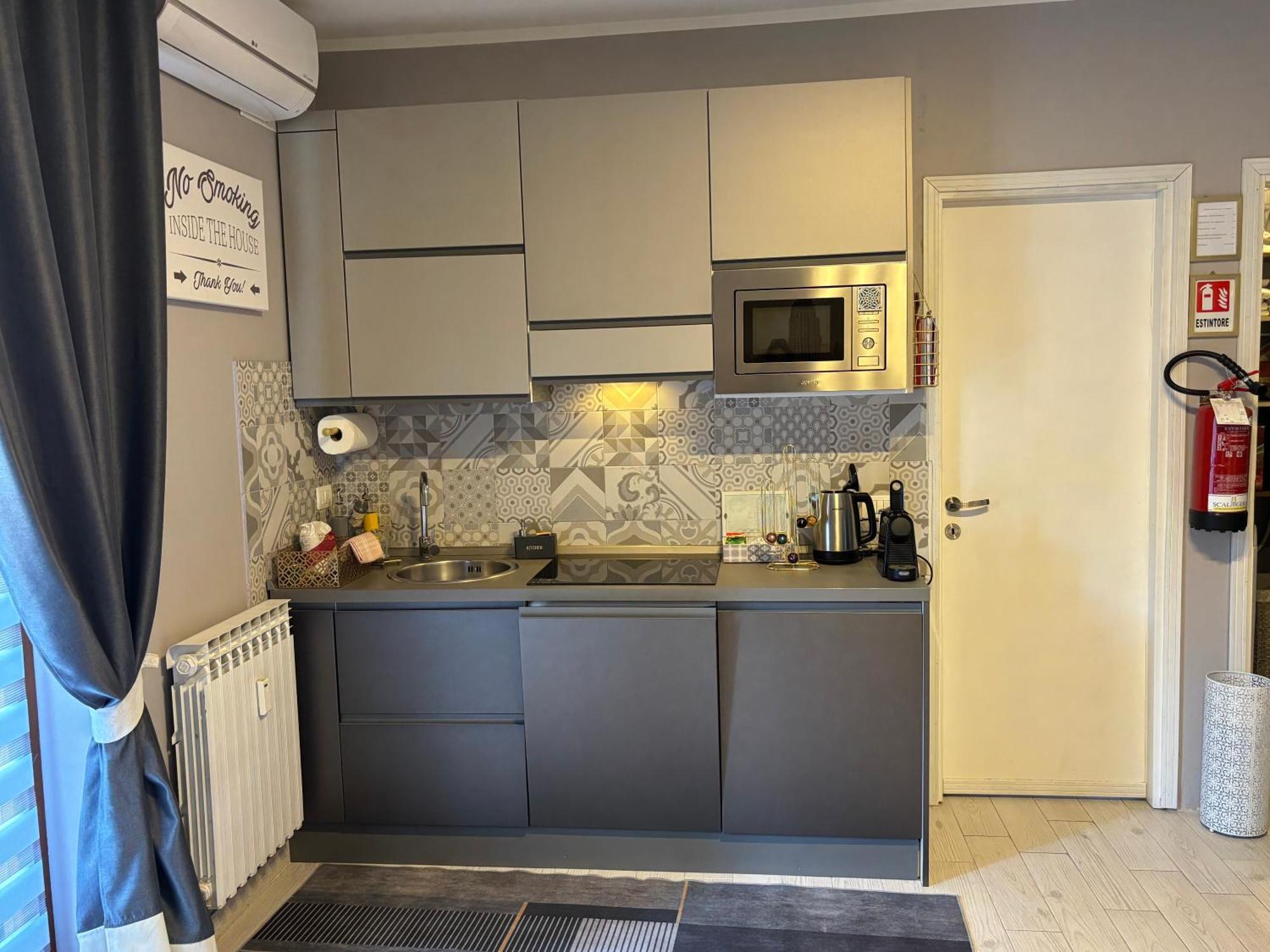 Studio Flat Policlinico G B Rossi Borgo Roma เวโรนา ภายนอก รูปภาพ