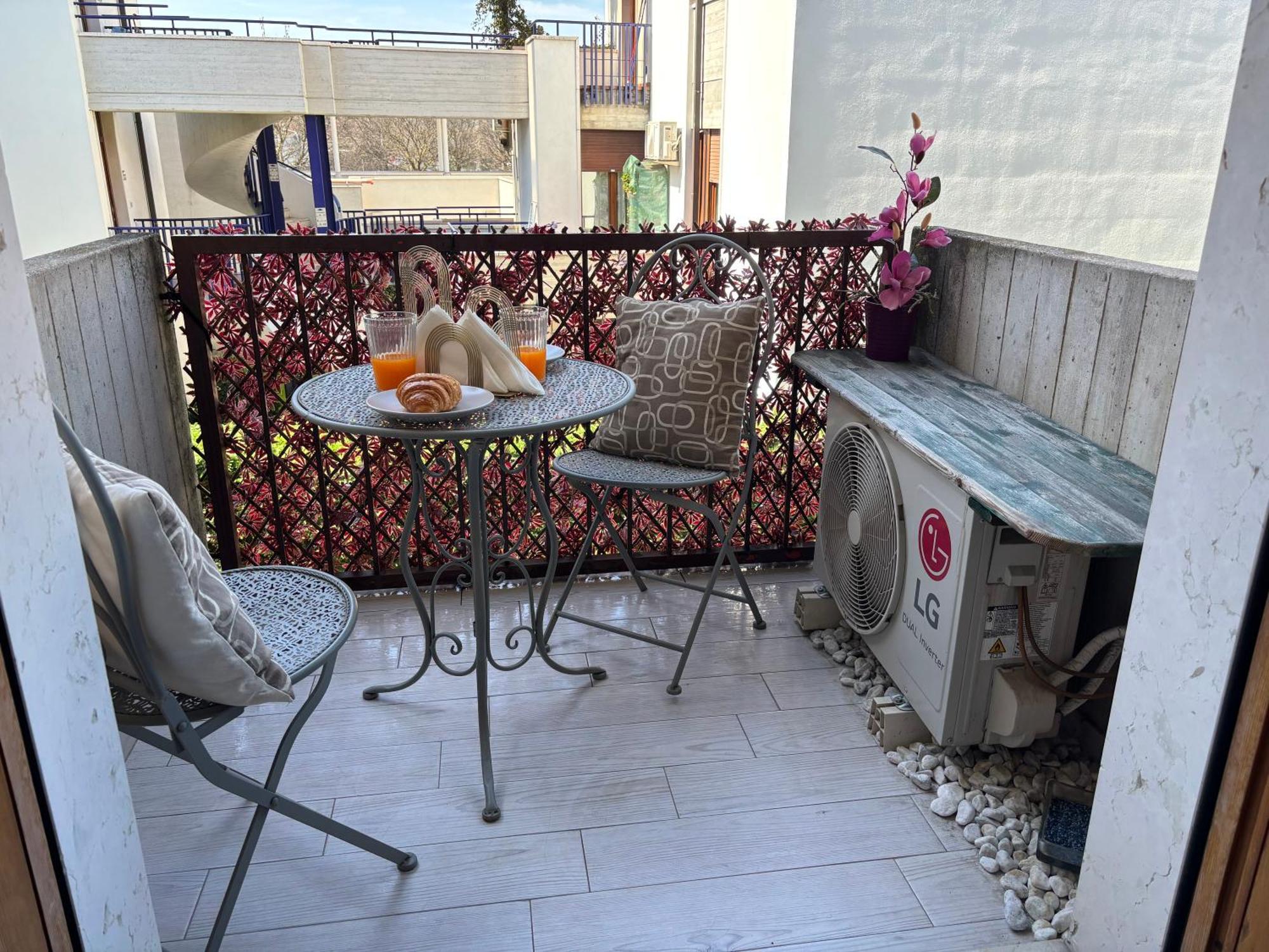 Studio Flat Policlinico G B Rossi Borgo Roma เวโรนา ภายนอก รูปภาพ